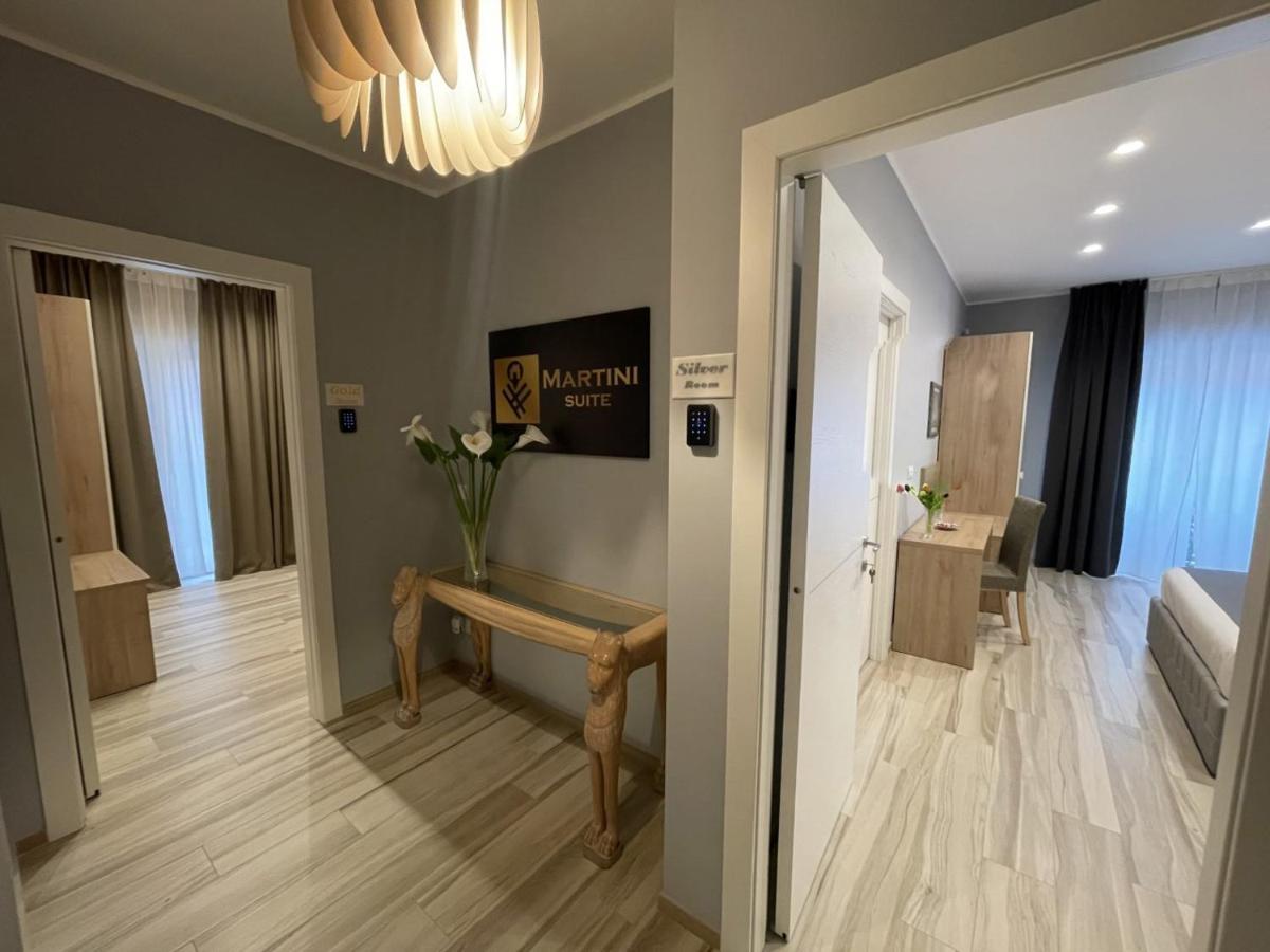 Martini Suite Bari Esterno foto