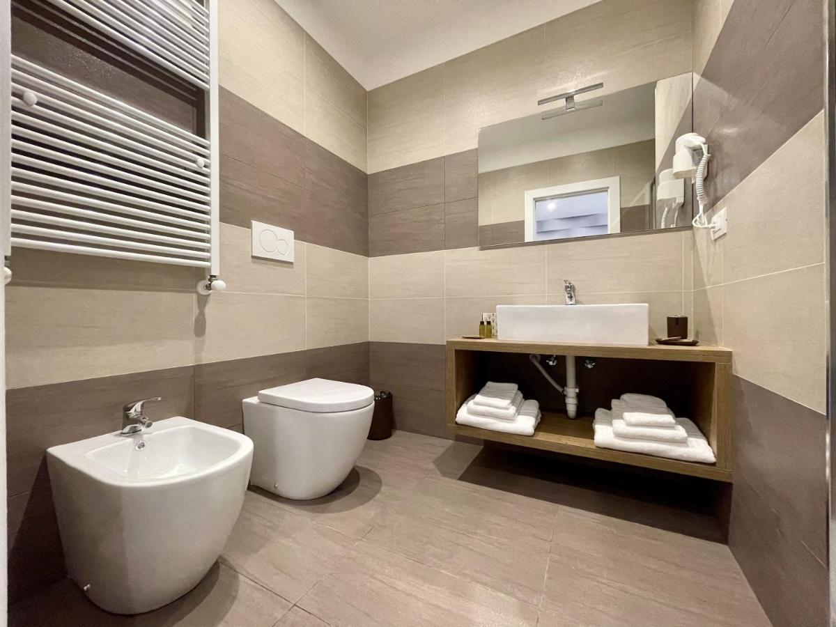 Martini Suite Bari Esterno foto